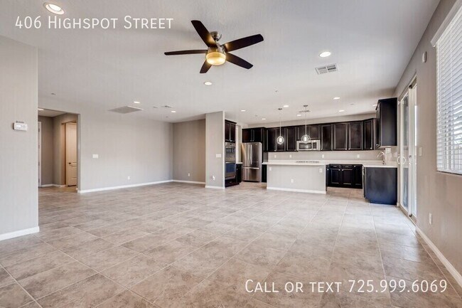 Photo - 406 Highspot St
