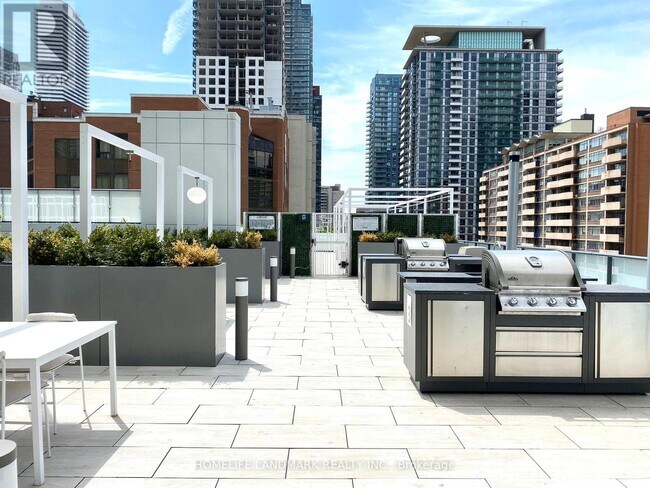 Photo - 161 Roehampton Ave Unité 2910