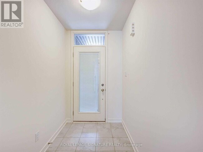 Photo - 212 Huguenot Rd