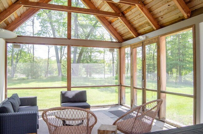 Photo - 219 Arcadia Dr