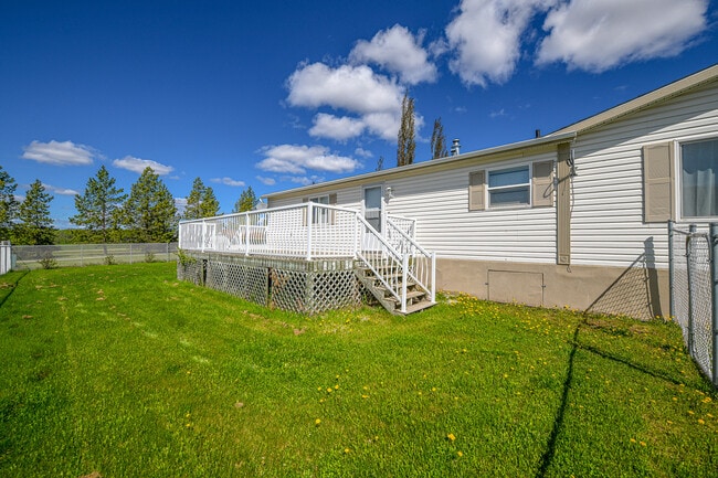 Photo - 589 Stewart St