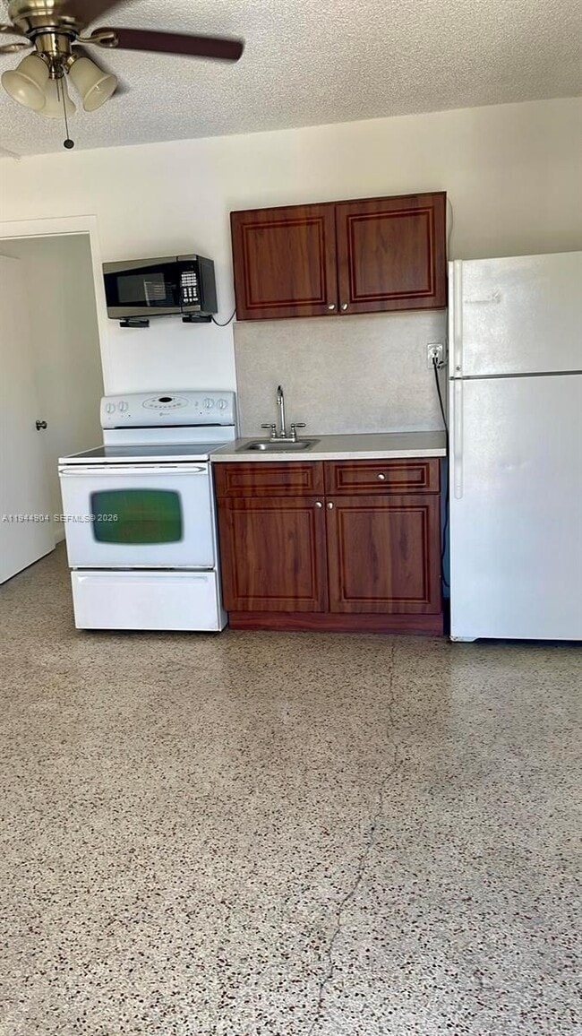 Building Photo - 59 W 26th St Unit 6