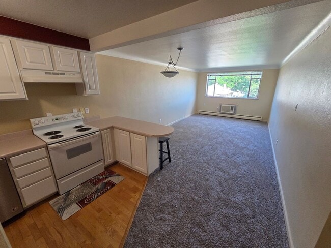 Photo - 2295 E Asbury Ave