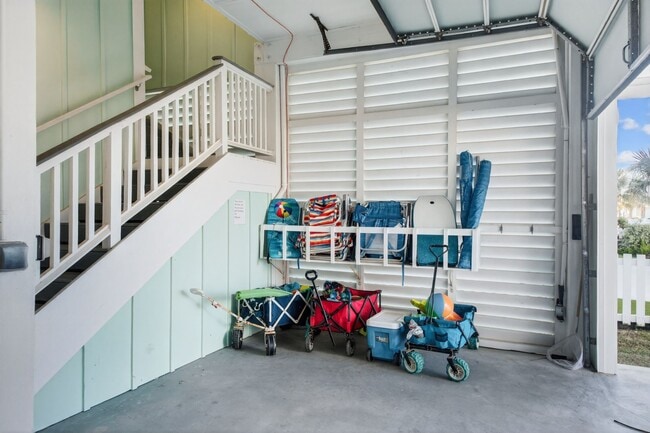 Photo - 3815 Seabreeze Ln