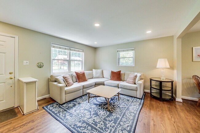 Photo - Fantastic 4 Bed + 2 FB with excellent outdoor space