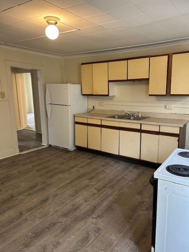 Building Photo - 73 Marlboro St Unit 1