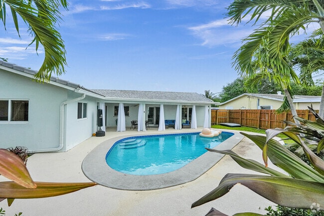 Building Photo - 4775 NW 5th Ave Rental