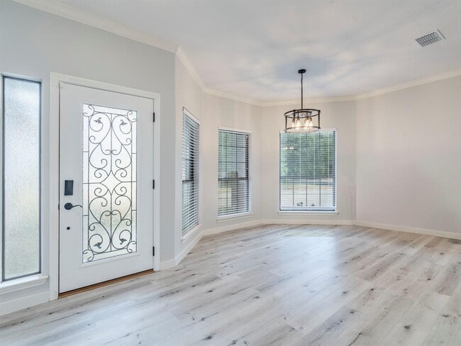 Photo - 7933 Wheel Rim Cir