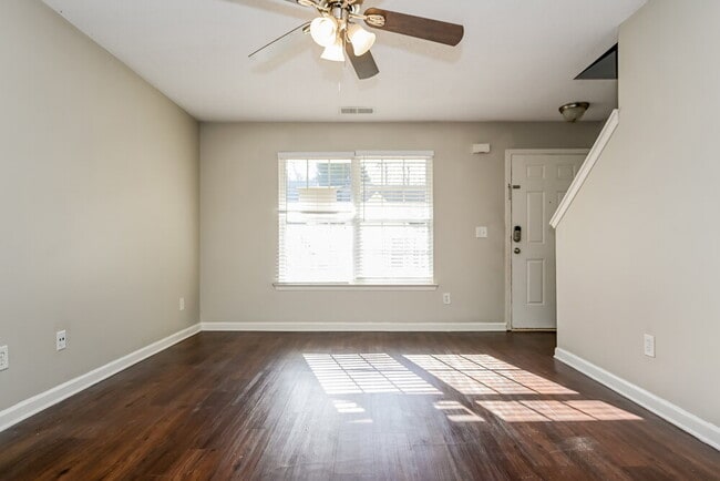 Photo - 128 Lossie Ln