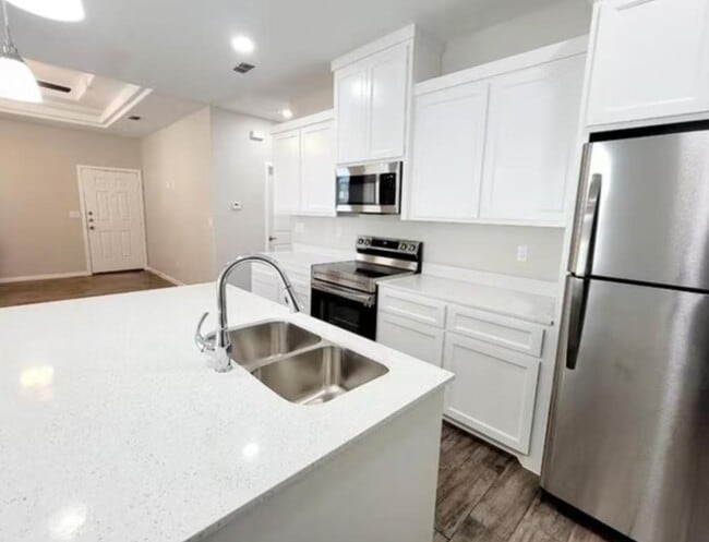 Building Photo - 1304 Petri Dr Rental