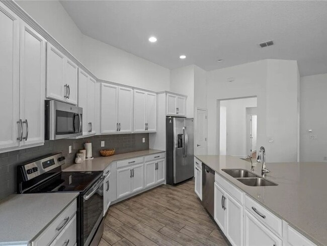 Photo - 2043 Rush Bay Wy