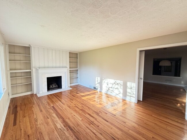 Photo - The 3 Bedroom In St. Matthews You've Been Looking For!