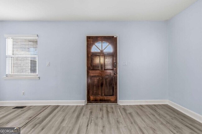 Photo - 1780 John Calvin Ave
