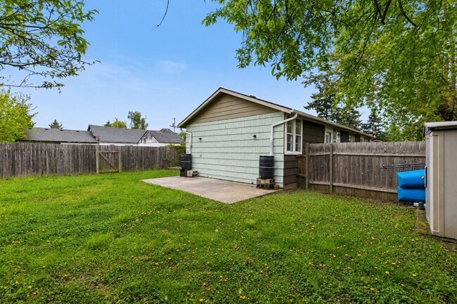 Photo - Calling all Gardeners - Charming 2BR Duplex with Yard & Garden Beds Unit B
