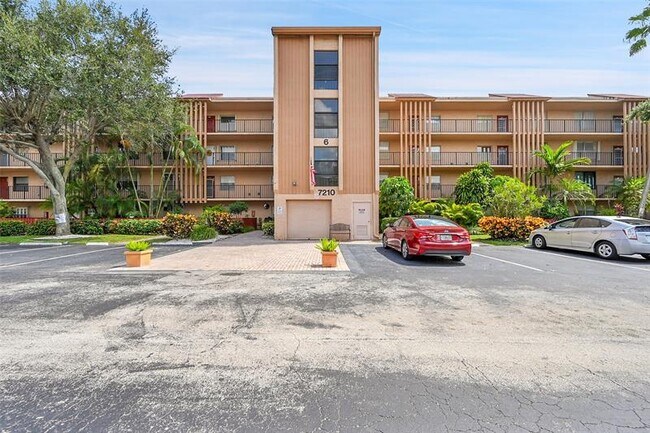 Photo - 7210 Lake Cir Dr Unidad 401
