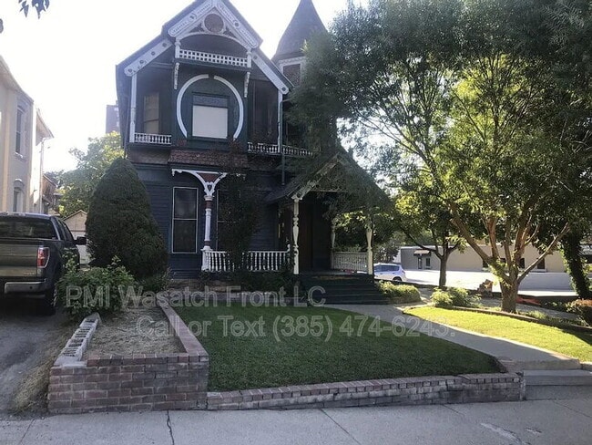 Building Photo - 30 J St Unit Apt 1