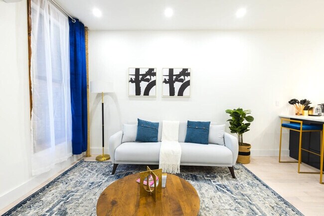 Photo - 317 E 78th St Unidad ID1021964P