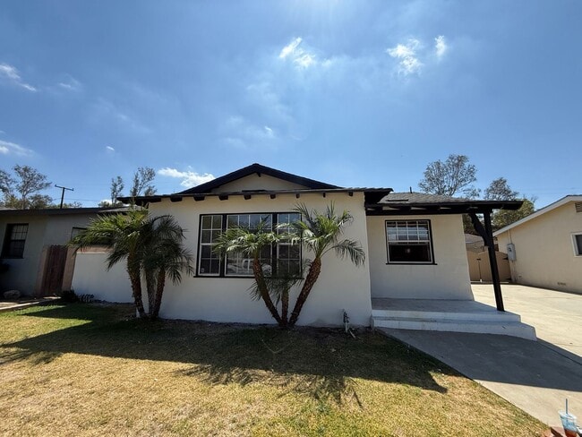 Building Photo - 3 bedroom in Glendora
