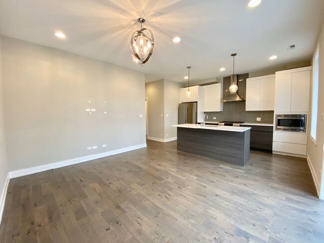 Photo - 317 W Evergreen Ave