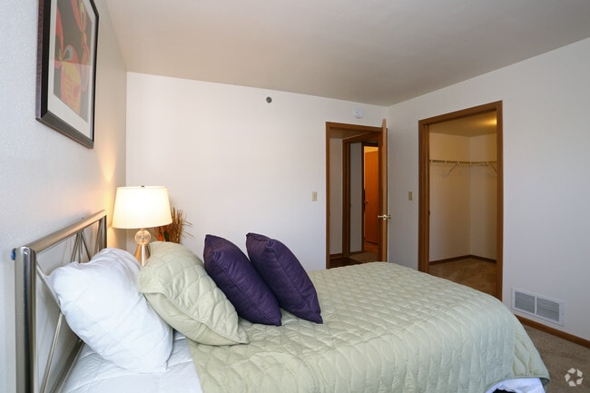 2 Bedroom