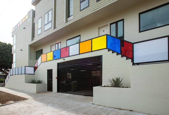 Photo - 2496 S Centinela Ave