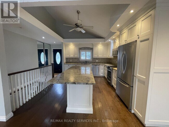 Photo - 109 River Rd