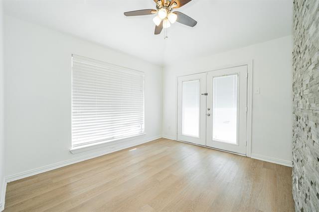 Photo - 2305 Windridge Ln