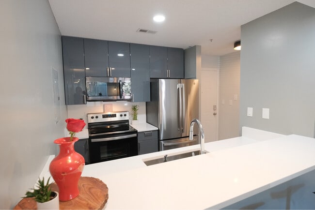 Photo - 1241 University Ct Unidad 002