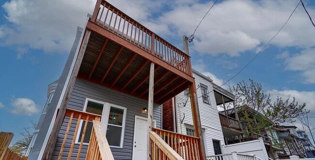 Photo - 2920 Auchentoroly Ter Unit A2