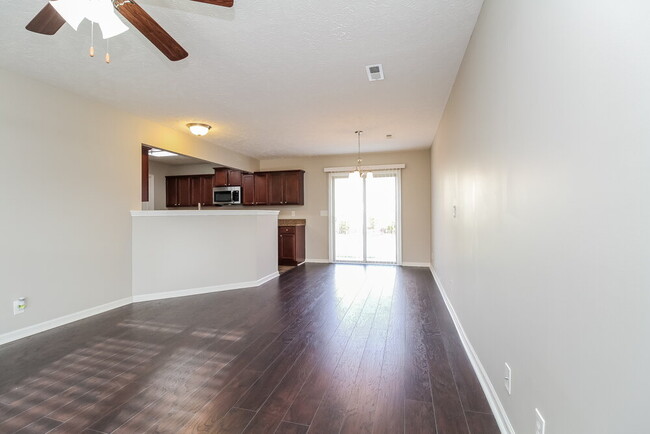 Photo - 1913 Warmingfield Dr House