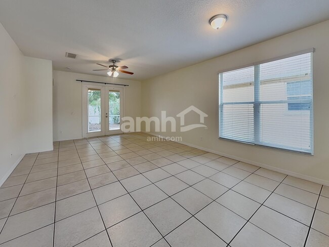 Photo - 1130 Cherry Valley Way