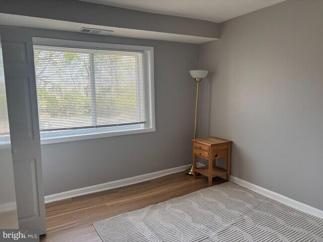 Photo - 9276 Adelphi Rd Unit 201