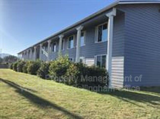 Building Photo - 2002 E Division St Unit -D Rental
