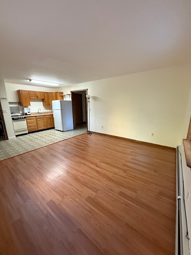 Building Photo - 16 Old Town Rd Ext Unit 2