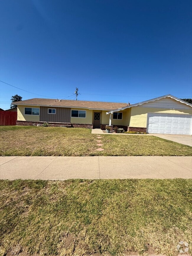Building Photo - Located in the Orcutt School District Rental