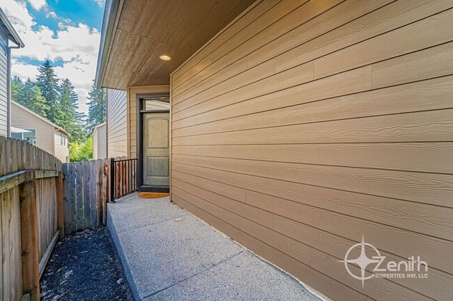 Photo - 5921 NE 48th St