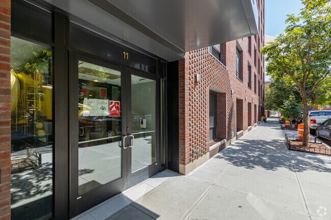Entrance - Victory Plaza