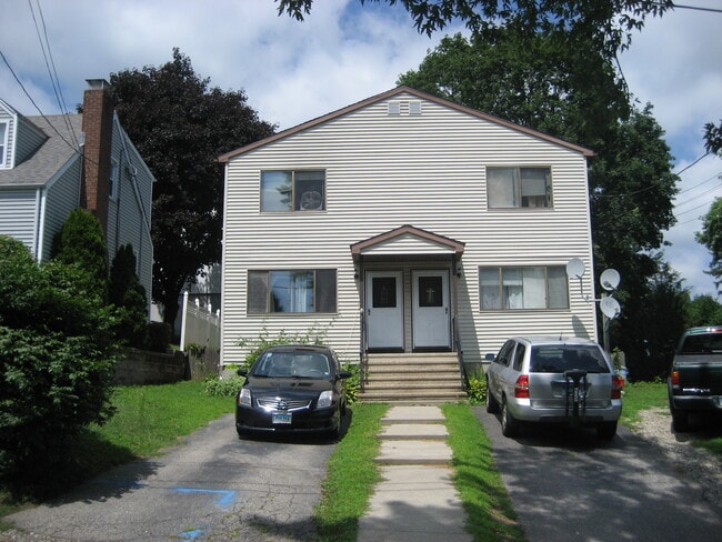 Building Photo - 11 Bluff St Unit david Rental