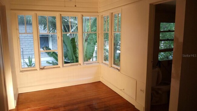 Photo - 750 7th Ave N