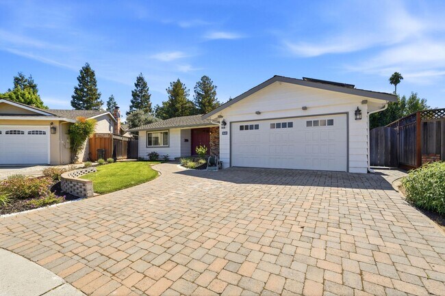 940 Fell Ct