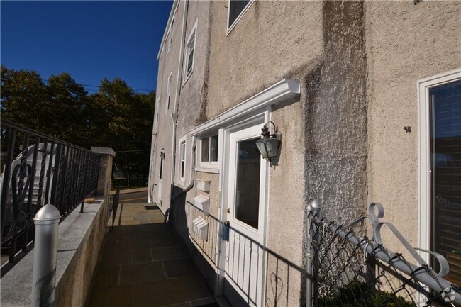 Building Photo - 56 Palisade St Unit 2 Rental
