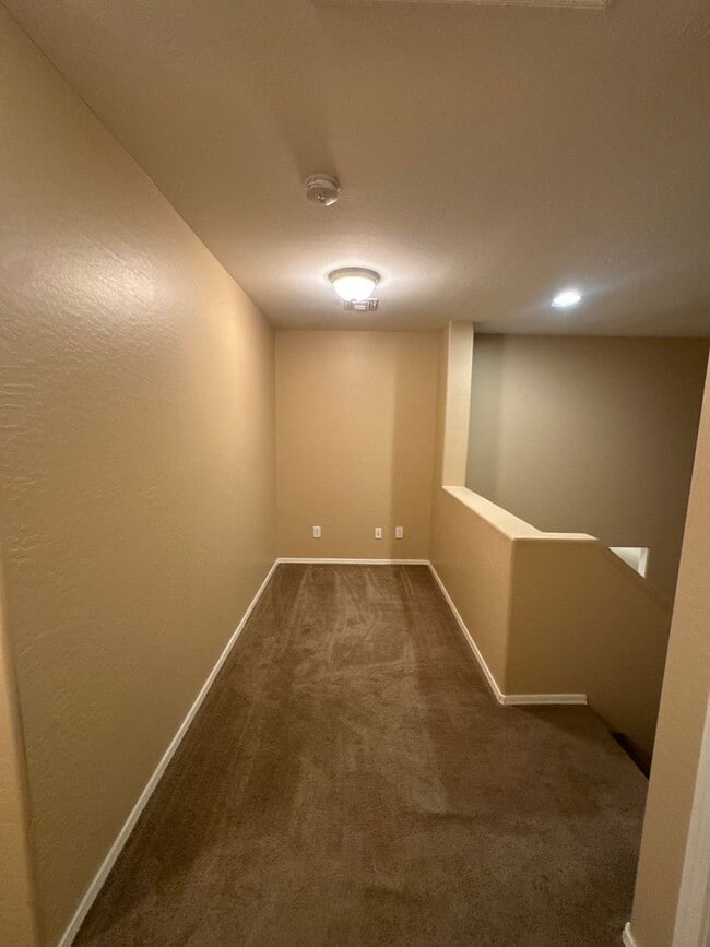 Photo - 5 bedroom home in the Anthem Parkside