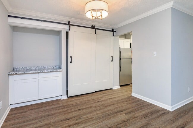 Photo - Kingston Pointe Apartments