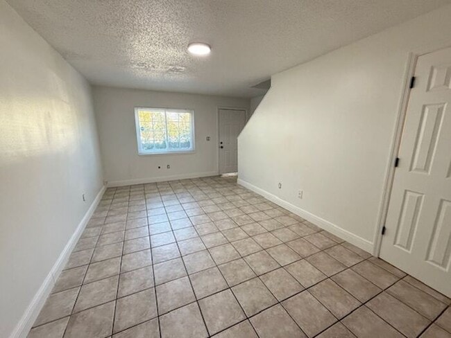 Photo - 2/1.5 Winter Springs Townhome with screen patio