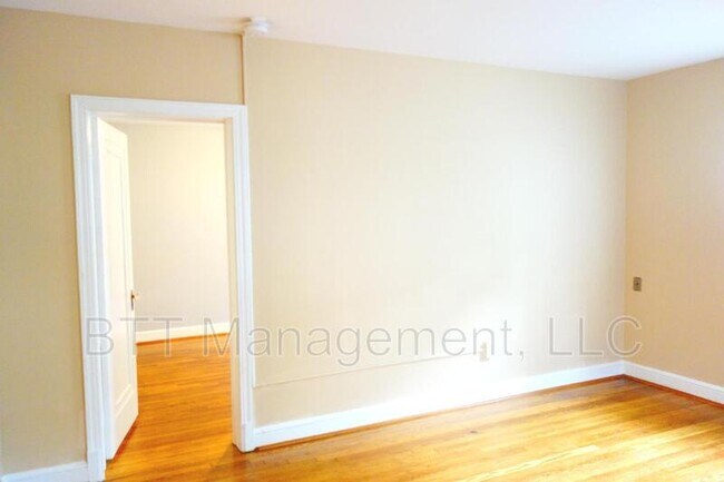 Photo - 8409 Greenwood Ave Unidad #1