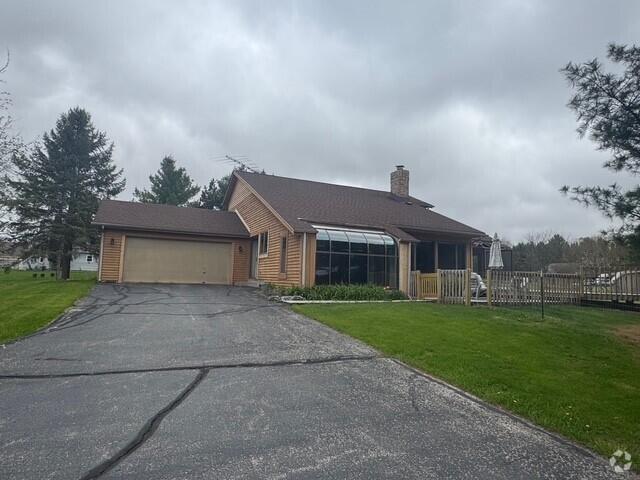 Building Photo - N8632 Stone School Rd Rental