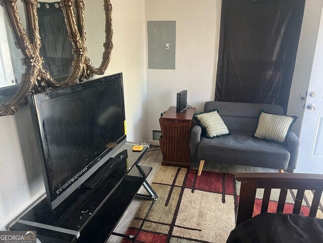 Photo - 3718 Johnson Ave W