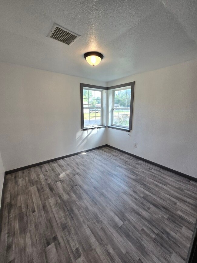 Photo - 1517 Mallard Dr