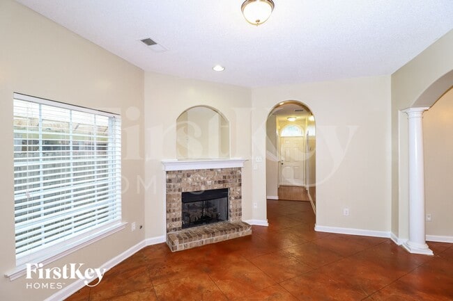 Photo - 10223 Macon Rd