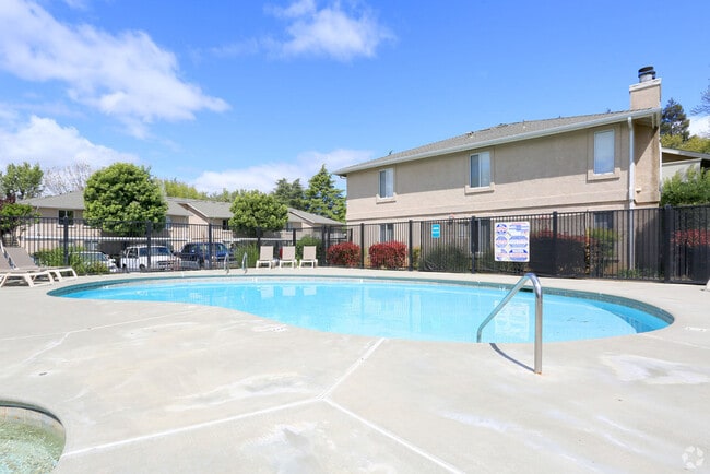 Building Photo - River Run Rental
